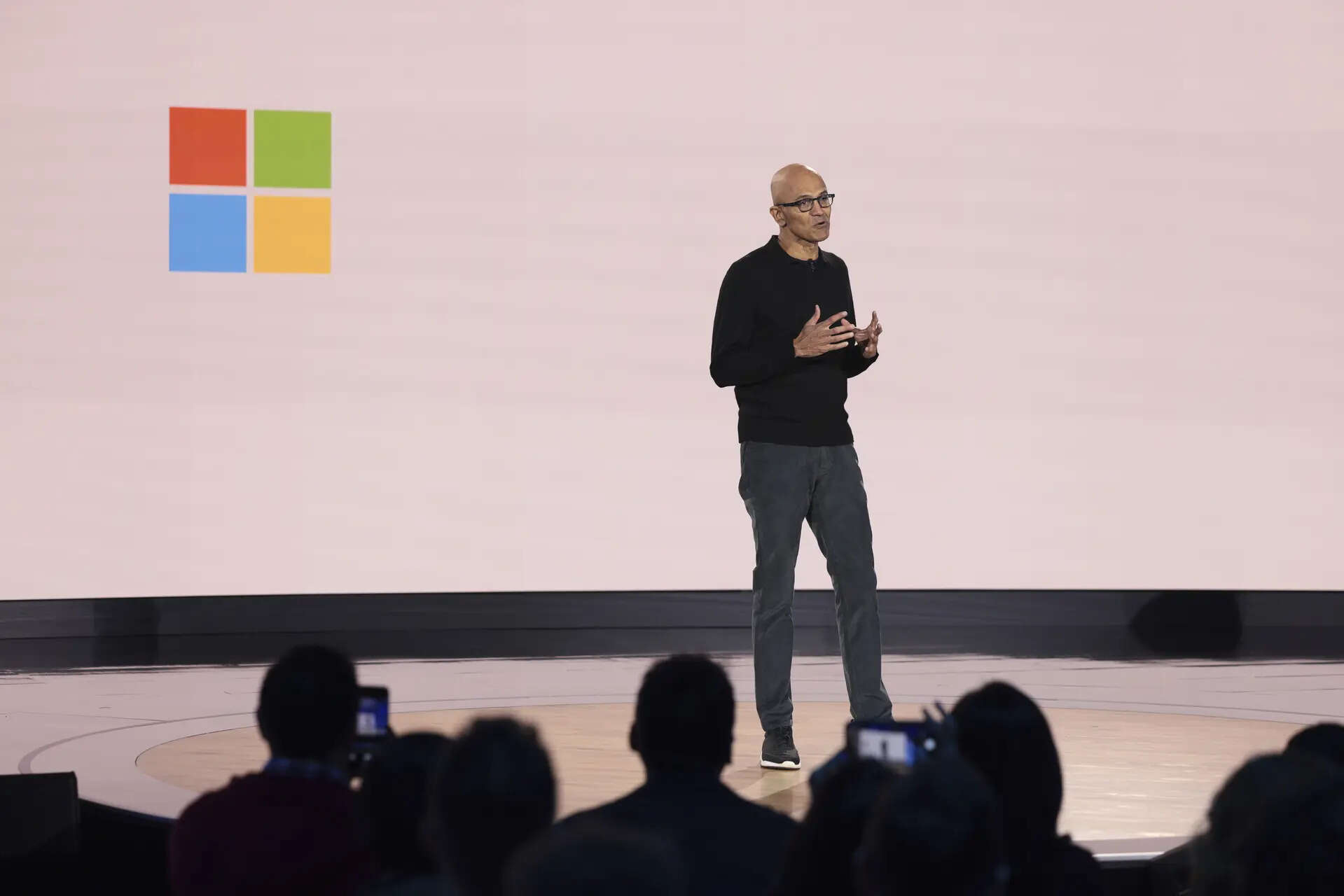 Microsoft Employee Bypasses ‘Palestine’ Email Block in Protest Over Israel Ties